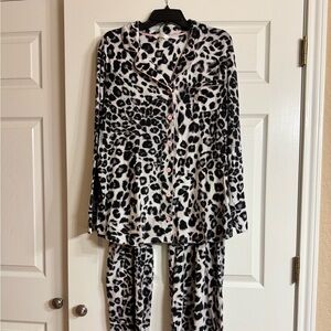 Soma 2pc Chetah Top / Matching Drawstring Pajama Set- Size XXL